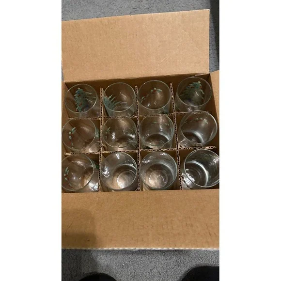 Christmas‎ Tree Tumbler Glasses Set of 12 Holiday Frosted Glassware - Picture 5 of 8